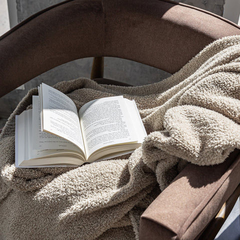 Lemon Pepper Solid Ribbed Border Extended Throw