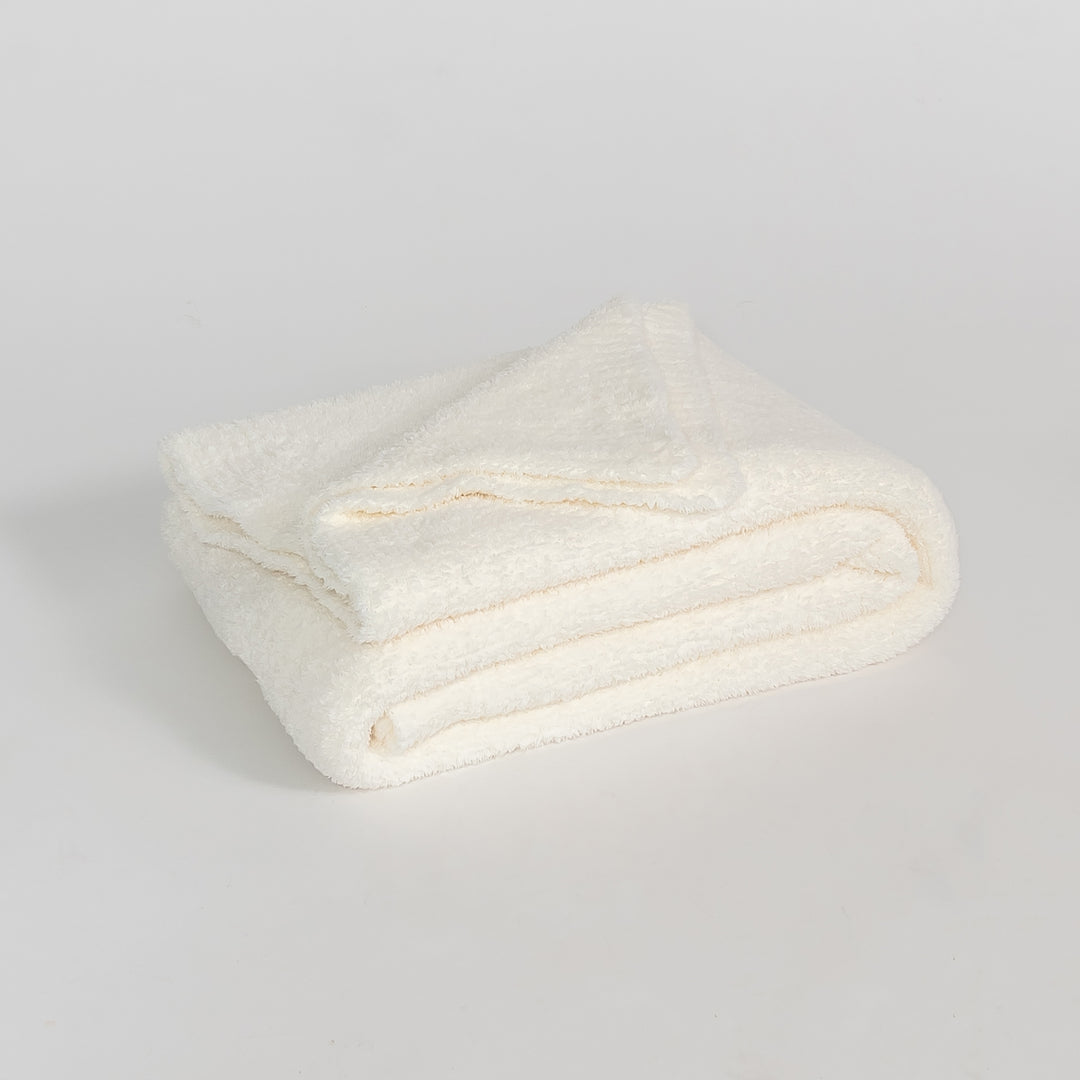 Cloud Dancer Solid Ribbed Border Extended Throw