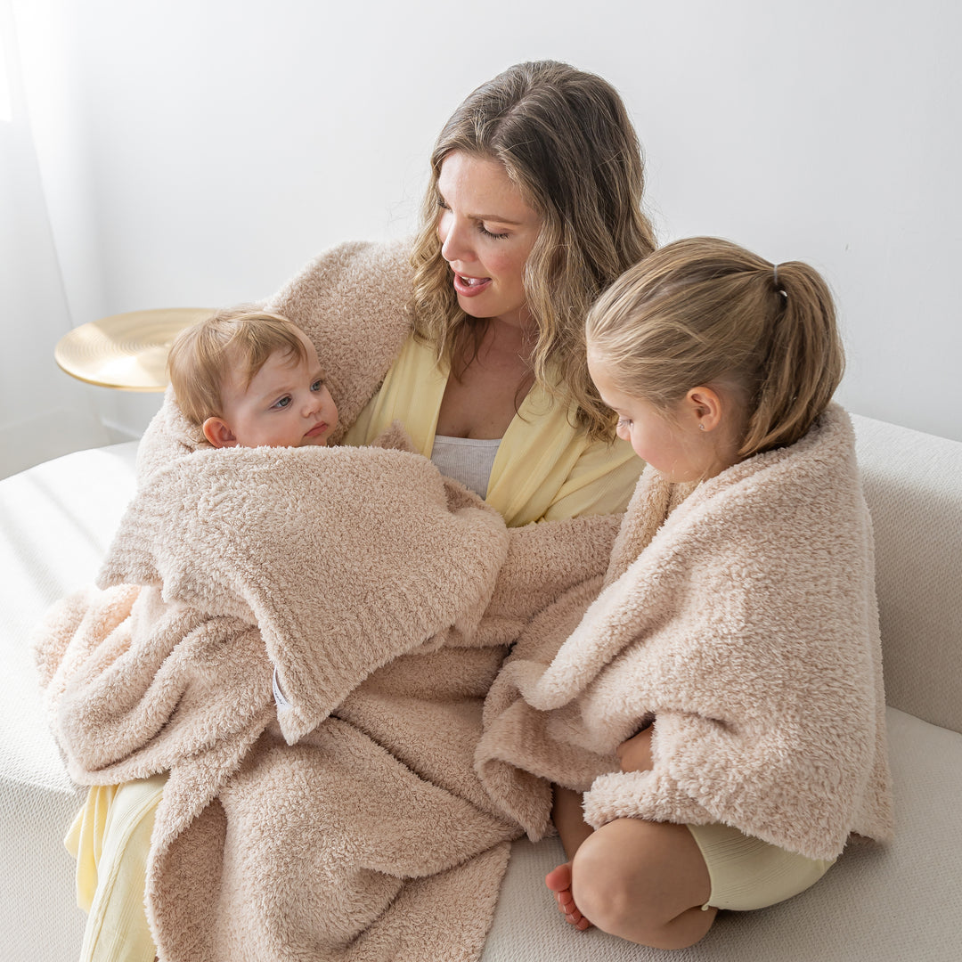 Sandy Beach Solid Ribbed Border Extended Throw