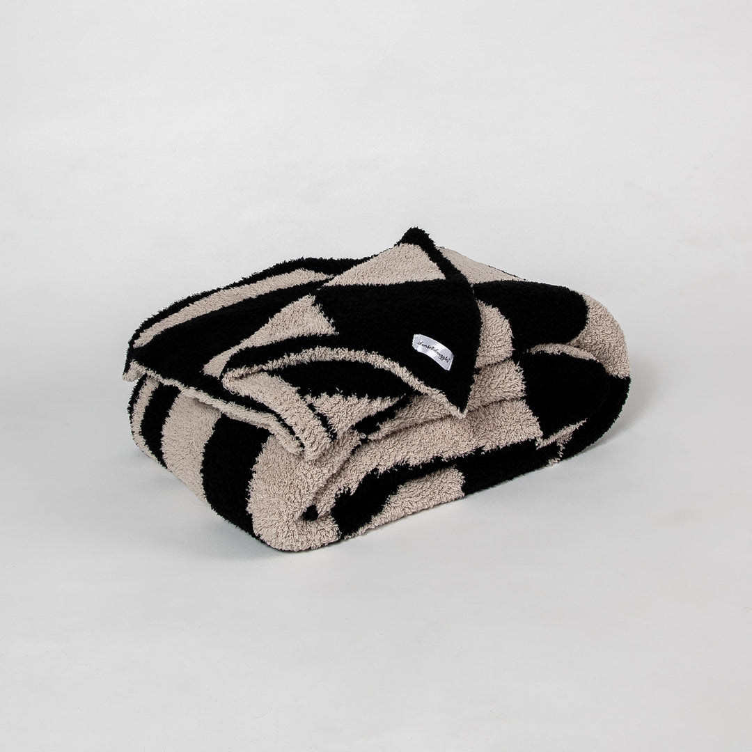 Tap Shoe & Rainy Day Wavy Checker Print Extended Throw