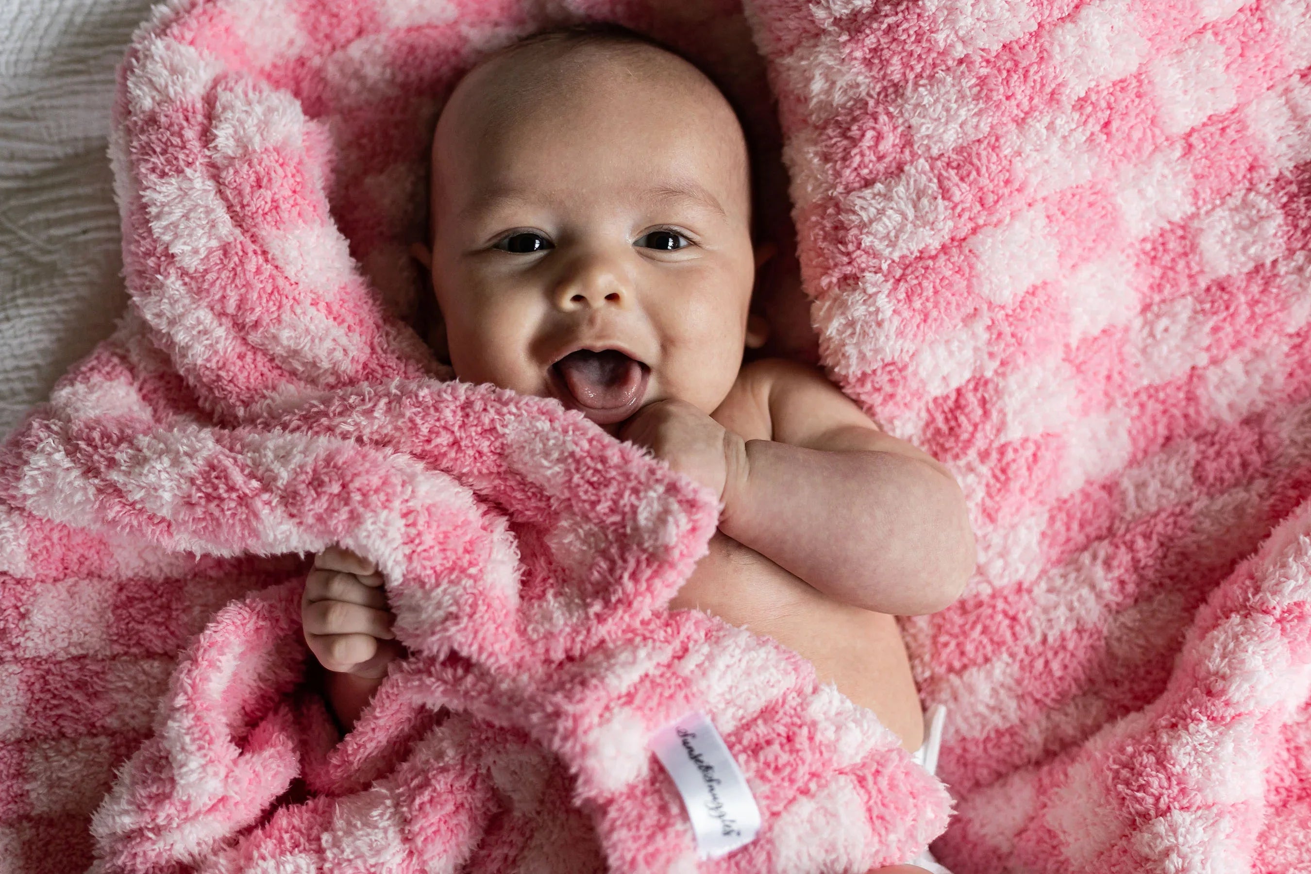 Sunset Snuggles: Irresistibly Soft and Cozy Luxury Blankets