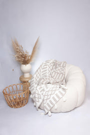 Greige & White Diamond Point with Tassel Print Throw - Sunset Snuggles