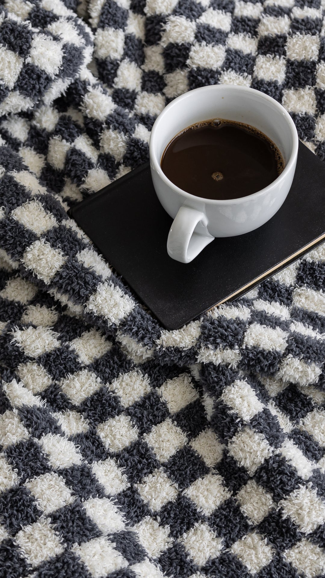 Turbulence & Baby's Breath Check Print Extended Throw