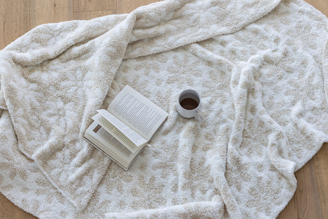 Birch & Marshmallow Daisy Print Extended Throw