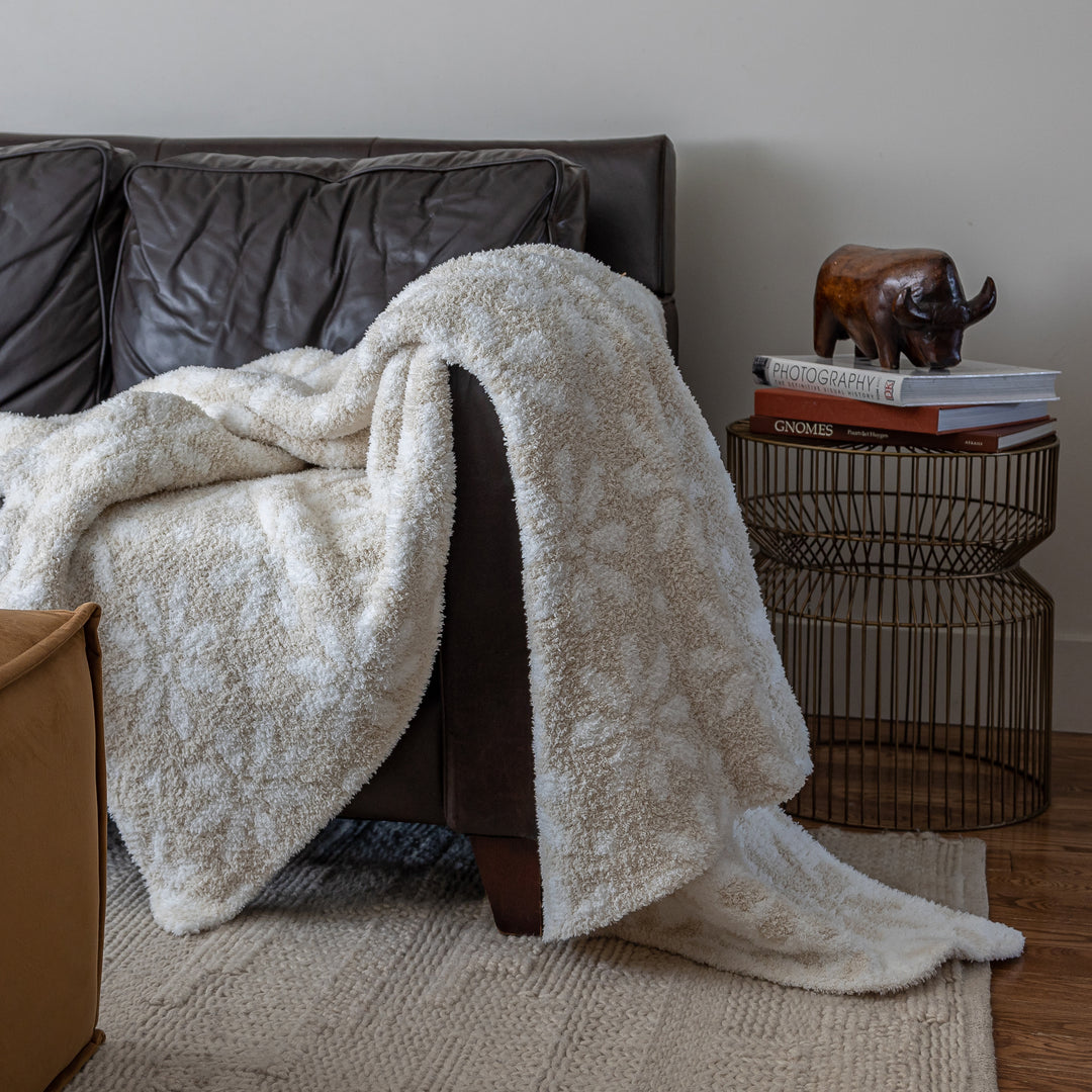 Birch & Marshmallow Daisy Print Extended Throw