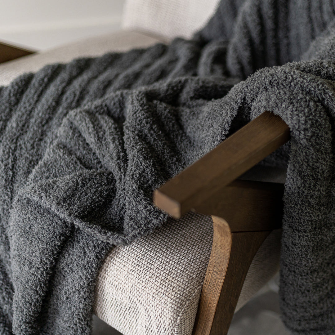 Charcoal Ribbed Extended Throw