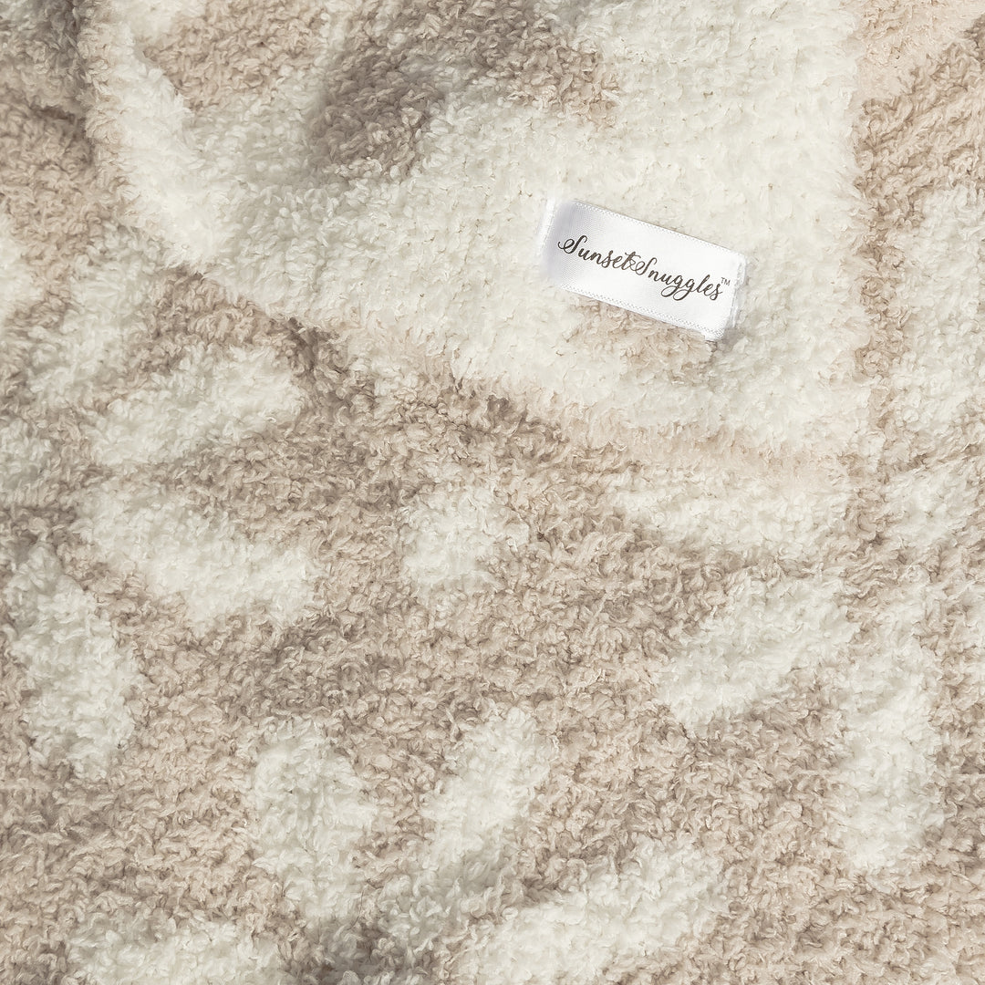 Blushing Beige & White Daisy Print Lovey