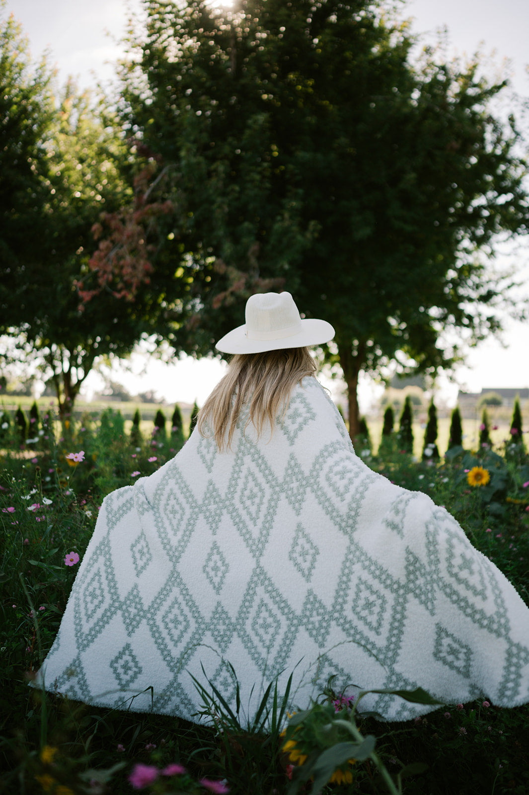 Desert Sage & White Diamond Mosaic Print Extended Throw