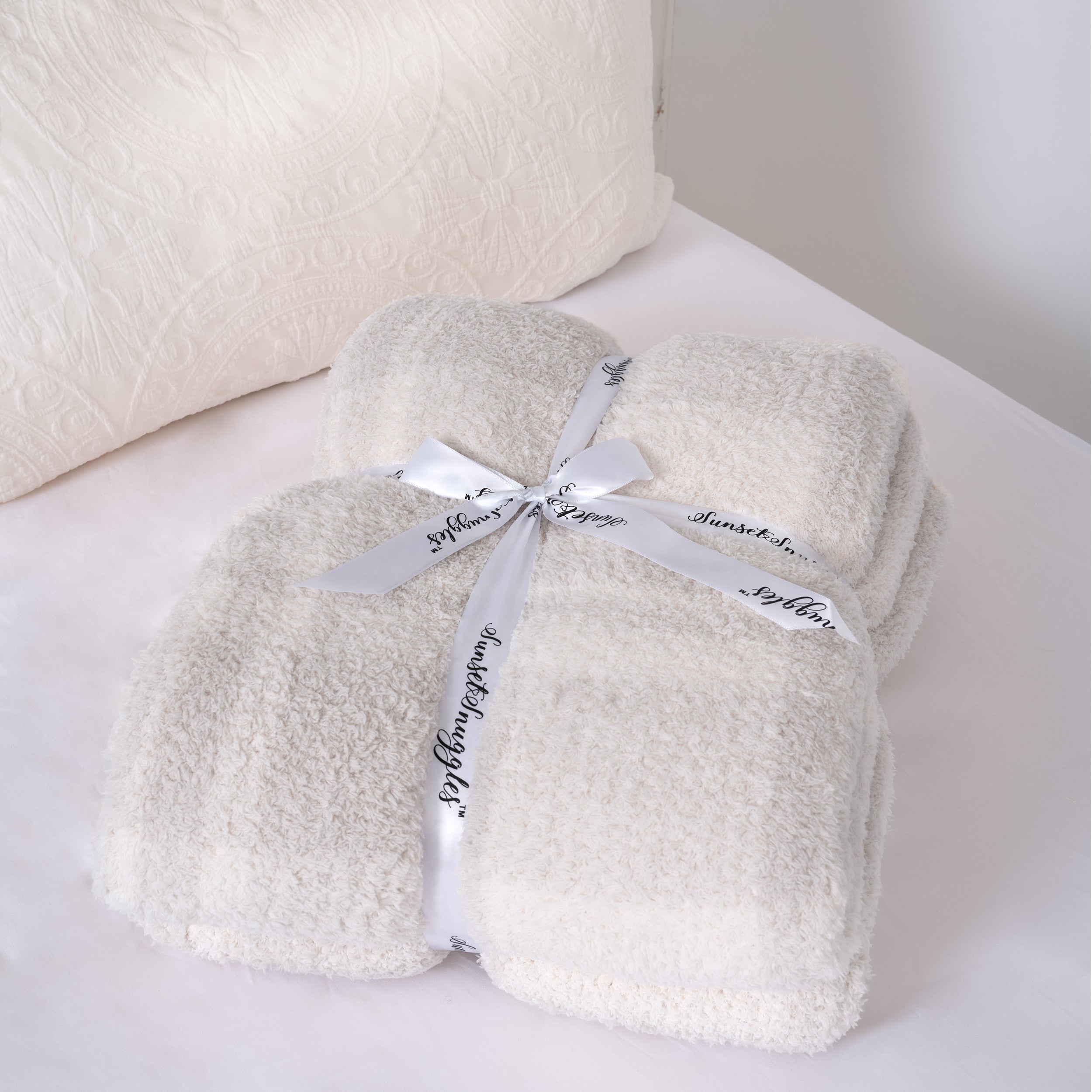 luxury throw blanket with tassels best throw blanket gift warm snuggly soft plush fluffy throw blanket twin blankets softest plushest best twin blankets extra large throw blankets for twin blankets ultra luxury soft blankets throw blankets 