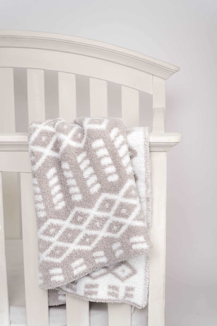 diamond point beige and white toddler blanket