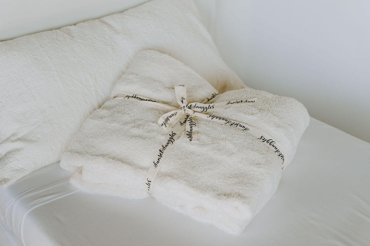 Sea Salt Cable Knit Twin Bed - Sunset Snuggles