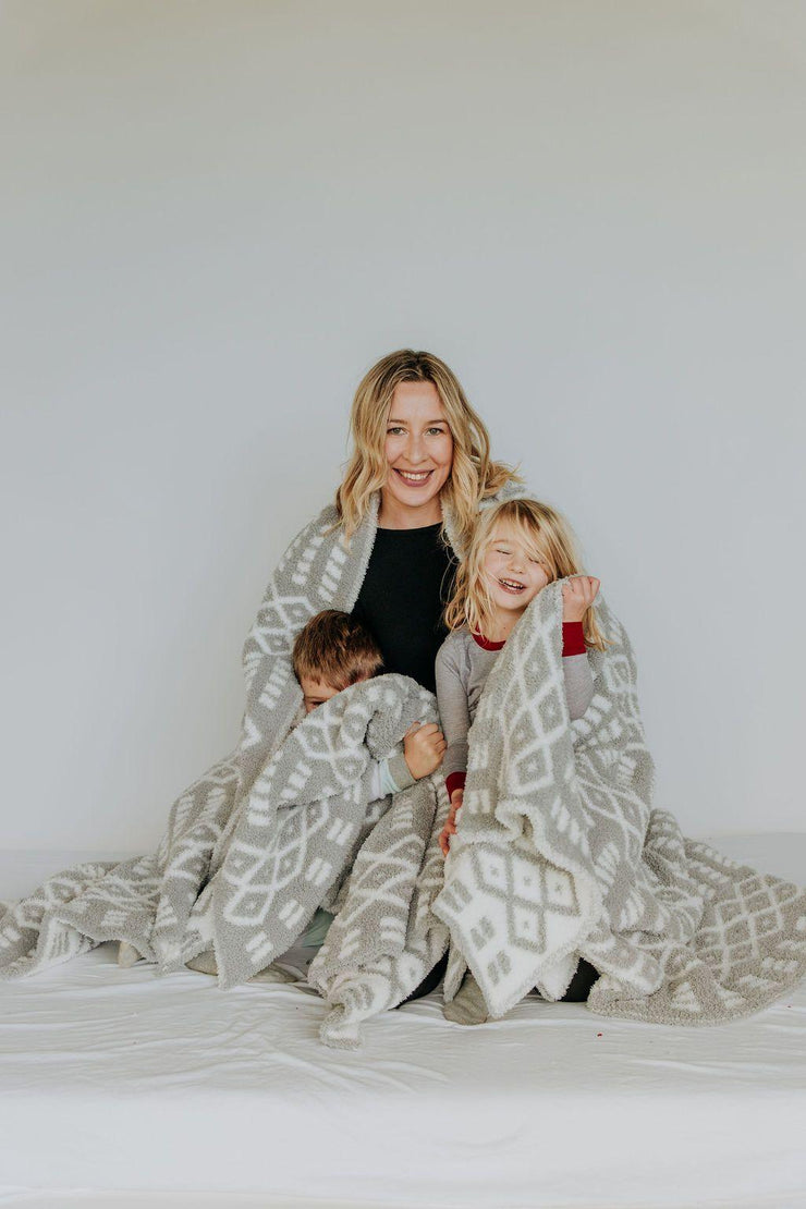 Ultimate Grey & Cloud White Diamond Point Extended Throw - Sunset Snuggles